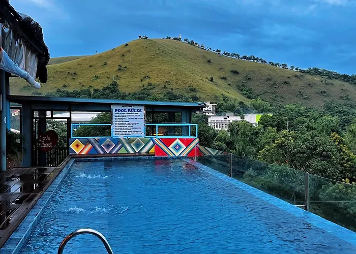 Outpost - CoronHostel